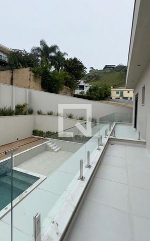 Casa de condomínio à venda com 556m², 4 quartos e 3 vagassacada da Suíte 5