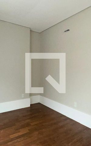 Casa de condomínio à venda com 556m², 4 quartos e 3 vagasSuíte 4