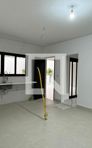 Casa de condomínio à venda com 556m², 4 quartos e 3 vagasCozinha