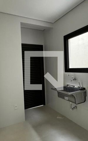 Casa de condomínio à venda com 556m², 4 quartos e 3 vagasÁrea de Serviço
