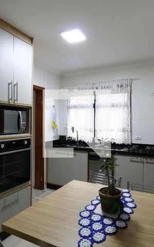 Apartamento à venda com 139m², 4 quartos e 2 vagasCozinha