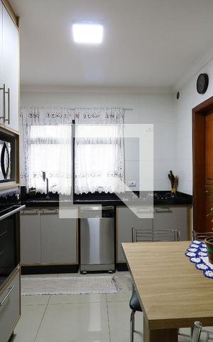 Apartamento à venda com 139m², 4 quartos e 2 vagasCozinha