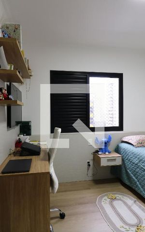 Apartamento à venda com 139m², 4 quartos e 2 vagasQuarto 2