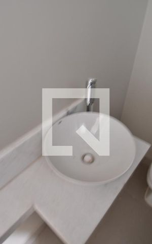Casa de condomínio à venda com 85m², 2 quartos e 2 vagasLavabo
