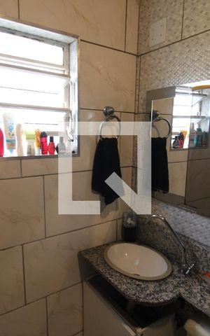Casa à venda com 448m², 5 quartos e sem vagaCasa 2 - Quarto 2 - Banheiro