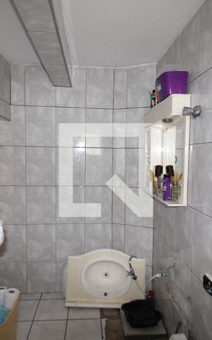 Casa à venda com 448m², 5 quartos e sem vagaCasa 1 - Quarto 1 - Banheiro