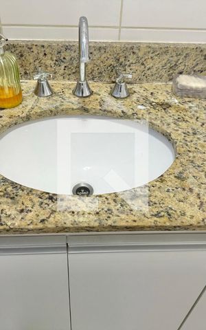 Apartamento à venda com 83m², 3 quartos e 1 vaga Apartamento à venda com 83m², 3 quartos e 1 vagaSuíte - Banheiro