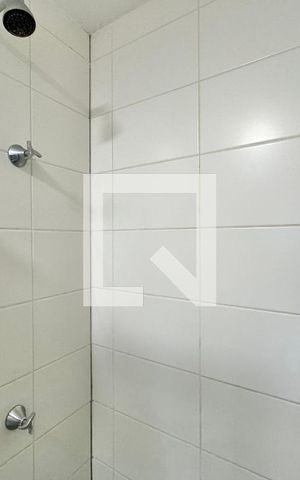 Apartamento à venda com 83m², 3 quartos e 1 vaga Apartamento à venda com 83m², 3 quartos e 1 vagaBanheiro Social