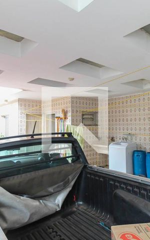 Casa à venda com 160m², 3 quartos e 4 vagas Casa à venda com 160m², 3 quartos e 4 vagasGaragem