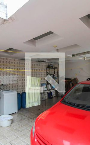 Casa à venda com 160m², 3 quartos e 4 vagas Casa à venda com 160m², 3 quartos e 4 vagasGaragem