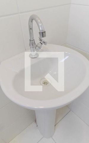 Apartamento à venda com 43m², 2 quartos e 1 vaga Apartamento à venda com 43m², 2 quartos e 1 vagaBanheiro