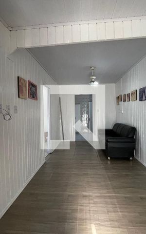 Casa à venda com 140m², 1 quarto e 1 vaga Casa à venda com 140m², 1 quarto e 1 vagaSala