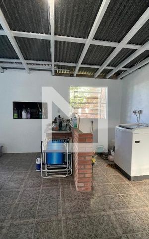 Casa à venda com 140m², 1 quarto e 1 vaga Casa à venda com 140m², 1 quarto e 1 vagaEdícula