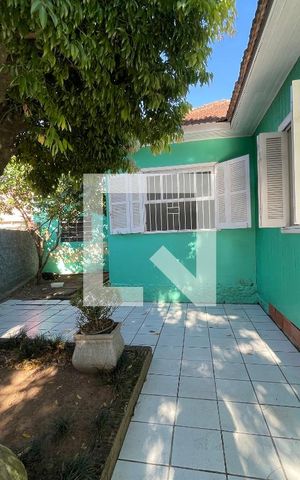 Casa à venda com 140m², 1 quarto e 1 vaga Casa à venda com 140m², 1 quarto e 1 vagaQuintal