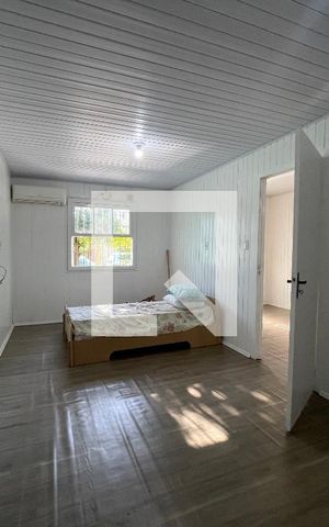 Casa à venda com 140m², 1 quarto e 1 vaga Casa à venda com 140m², 1 quarto e 1 vagaSala