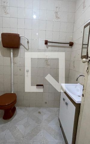 Casa à venda com 140m², 1 quarto e 1 vaga Casa à venda com 140m², 1 quarto e 1 vagaBanheiro