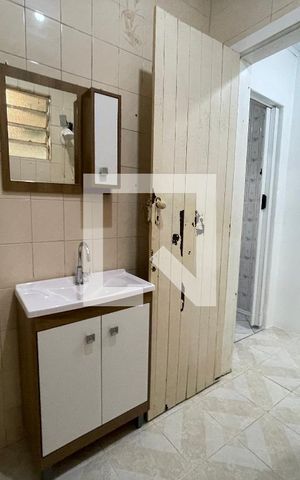 Casa à venda com 140m², 1 quarto e 1 vaga Casa à venda com 140m², 1 quarto e 1 vagaBanheiro