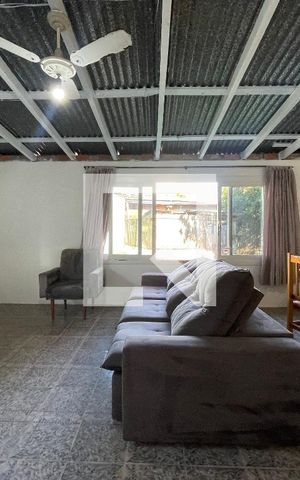 Casa à venda com 140m², 1 quarto e 1 vaga Casa à venda com 140m², 1 quarto e 1 vagaEdícula