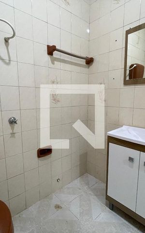 Casa à venda com 140m², 1 quarto e 1 vaga Casa à venda com 140m², 1 quarto e 1 vagaBanheiro