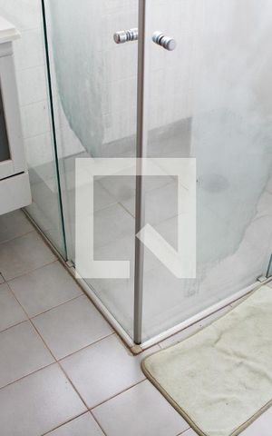 Casa à venda com 200m², 5 quartos e 2 vagas Casa à venda com 200m², 5 quartos e 2 vagasBANHEIRO EDICULA