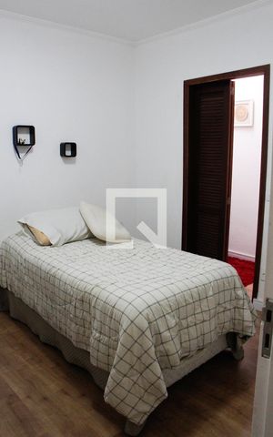 Casa à venda com 200m², 5 quartos e 2 vagas Casa à venda com 200m², 5 quartos e 2 vagasSUITE1