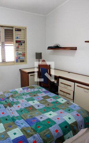 Casa à venda com 200m², 5 quartos e 2 vagas Casa à venda com 200m², 5 quartos e 2 vagasQUARTO EDICULA