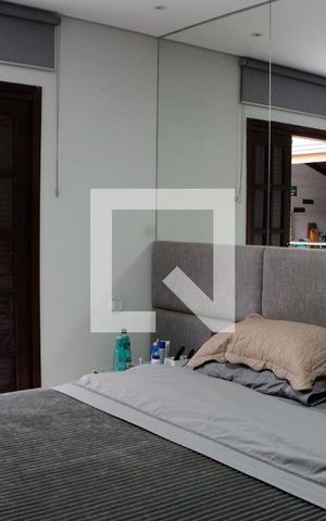 Casa à venda com 200m², 5 quartos e 2 vagas Casa à venda com 200m², 5 quartos e 2 vagasSUITE 2