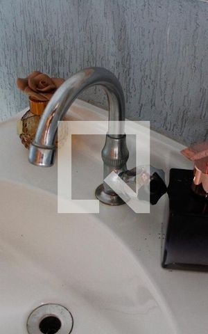 Casa à venda com 200m², 5 quartos e 2 vagas Casa à venda com 200m², 5 quartos e 2 vagasBANHEIRO QUINTAL