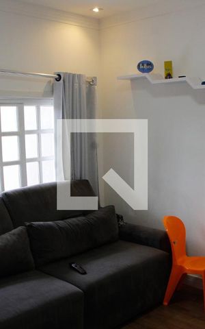 Casa à venda com 200m², 5 quartos e 2 vagas Casa à venda com 200m², 5 quartos e 2 vagasSALA DE TV