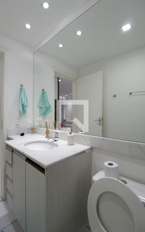Apartamento para alugar com 70m², 3 quartos e 2 vagasBanheiro Social