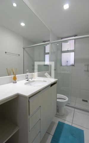 Apartamento para alugar com 70m², 3 quartos e 2 vagasBanheiro Social