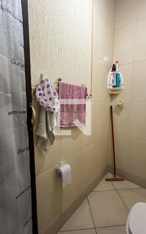 Casa à venda com 220m², 4 quartos e 5 vagas Casa à venda com 220m², 4 quartos e 5 vagasBanheiro da suíte 4
