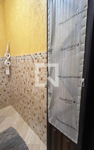 Casa à venda com 220m², 4 quartos e 5 vagas Casa à venda com 220m², 4 quartos e 5 vagasLavabo