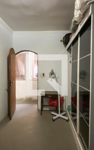 Casa à venda com 220m², 4 quartos e 5 vagas Casa à venda com 220m², 4 quartos e 5 vagasSuíte 1