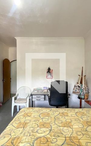 Casa à venda com 220m², 4 quartos e 5 vagas Casa à venda com 220m², 4 quartos e 5 vagasSuíte 3