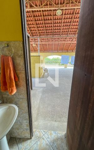 Casa à venda com 220m², 4 quartos e 5 vagas Casa à venda com 220m², 4 quartos e 5 vagasBanheiro de serviço