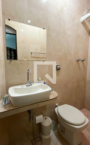 Casa à venda com 220m², 4 quartos e 5 vagas Casa à venda com 220m², 4 quartos e 5 vagasBanheiro da Suíte 1