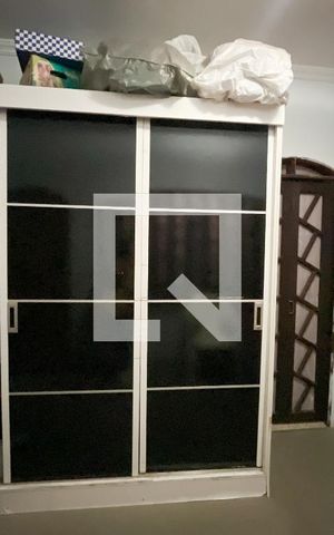 Casa à venda com 220m², 4 quartos e 5 vagas Casa à venda com 220m², 4 quartos e 5 vagasSuíte 1