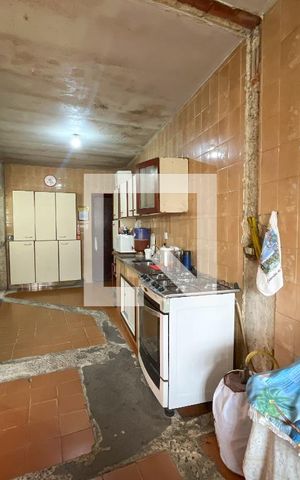 Casa à venda com 220m², 4 quartos e 5 vagas Casa à venda com 220m², 4 quartos e 5 vagasCozinha