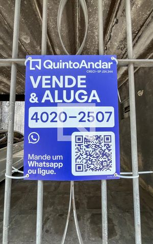 Casa à venda com 220m², 4 quartos e 5 vagas Casa à venda com 220m², 4 quartos e 5 vagasPlaca