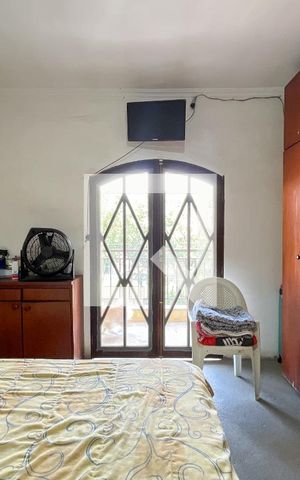 Casa à venda com 220m², 4 quartos e 5 vagas Casa à venda com 220m², 4 quartos e 5 vagasSuíte 3