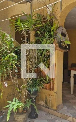 Casa à venda com 196m², 3 quartos e 2 vagas