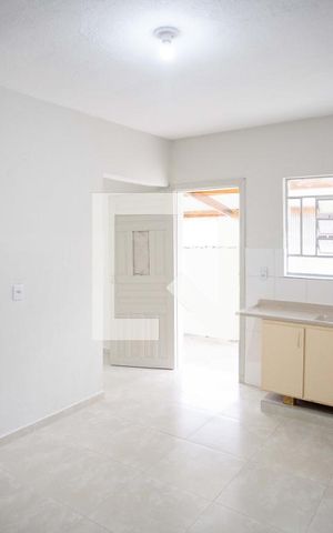 Casa para alugar com 80m², 2 quartos e 4 vagasCozinha