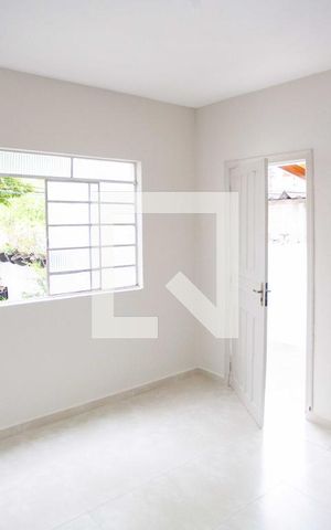Casa para alugar com 80m², 2 quartos e 4 vagasSala