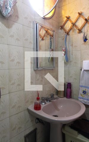 Casa à venda com 360m², 6 quartos e 3 vagasQuarto 4 - Banheiro da Suíte