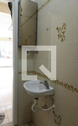 Casa à venda com 360m², 6 quartos e 3 vagasBanheiro de Serviço