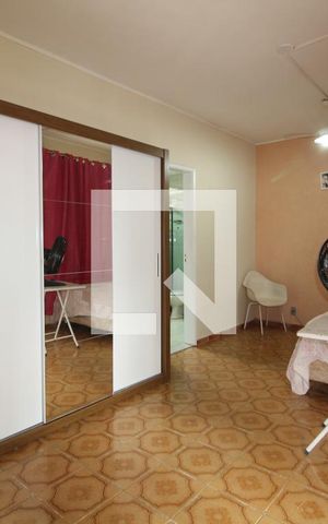 Casa à venda com 360m², 6 quartos e 3 vagasQuarto 5 - Suíte