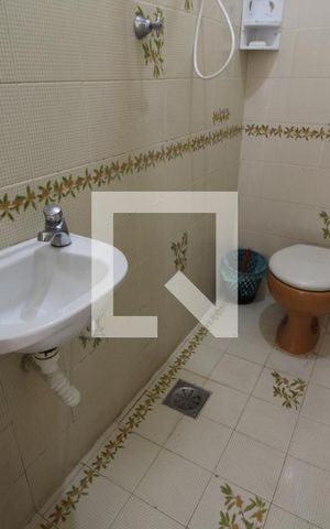 Casa à venda com 360m², 6 quartos e 3 vagasBanheiro de Serviço