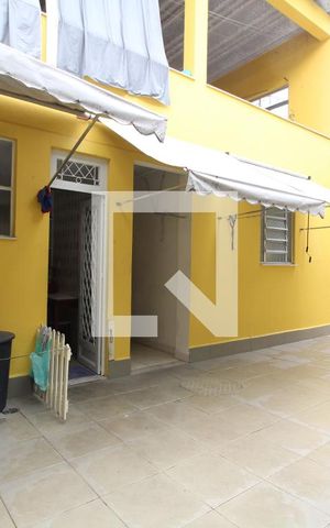 Casa à venda com 360m², 6 quartos e 3 vagasÁrea Externa - Fundos