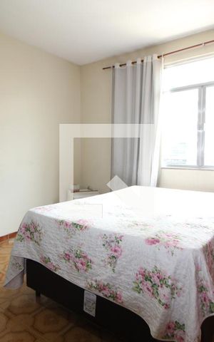 Casa à venda com 360m², 6 quartos e 3 vagasQuarto 4 - Suíte